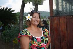 	4. Bora Bora hotel lady