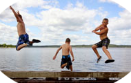 3 boys flying